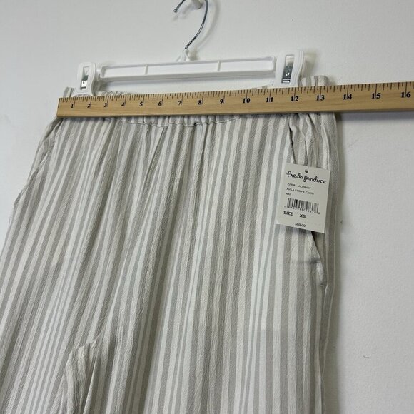 NEW Fresh Produce Pull On Cropped Pants Womens Size XS Beige Wide Leg Capris - Picture 7 of 11